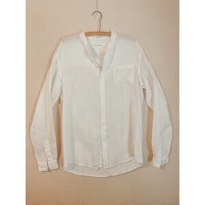 Bylunta White Linen Button Up Top. Size Small. Great condition.